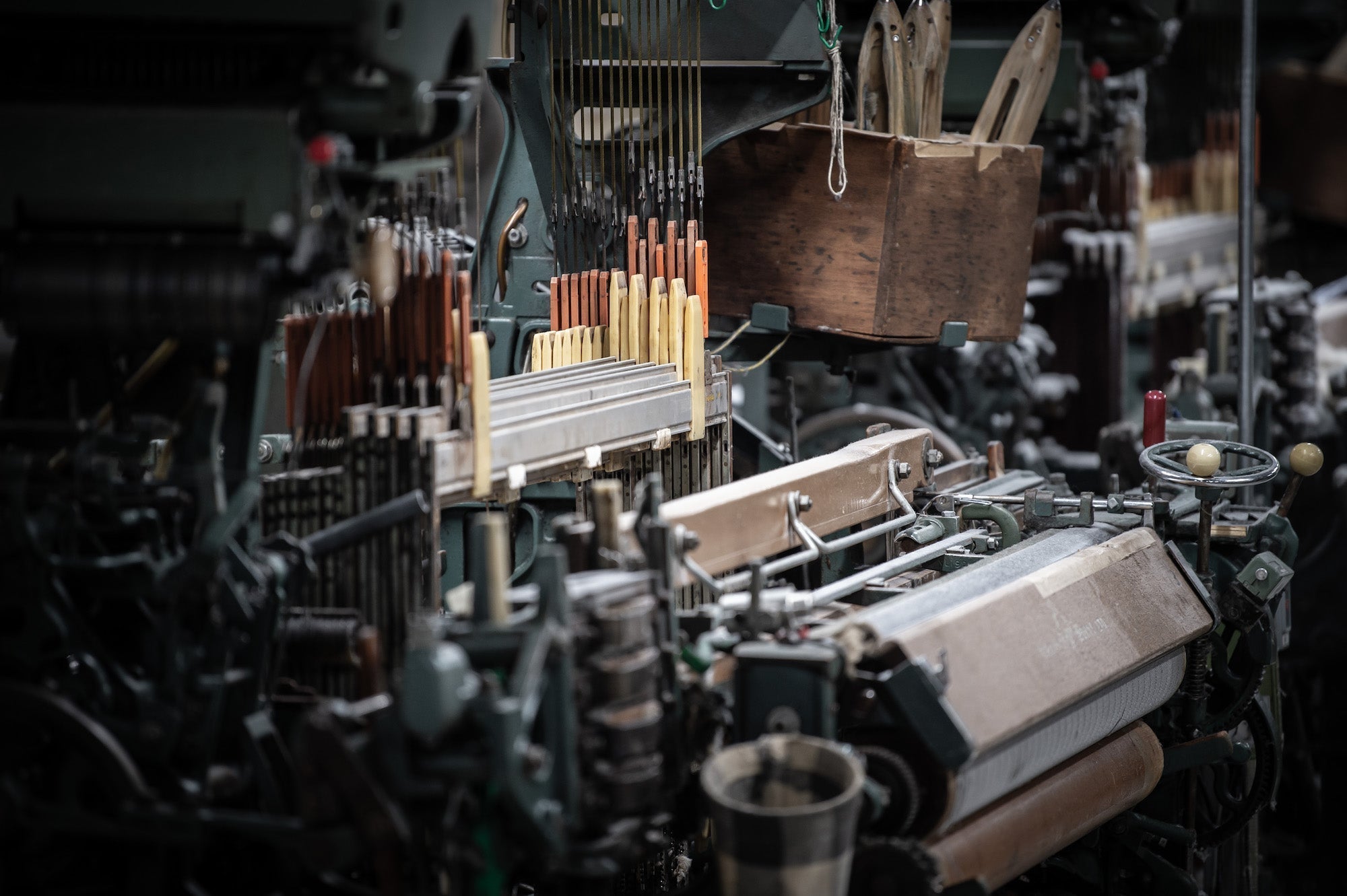 シャトル織機とは？